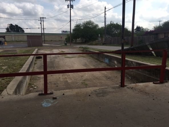 San Benito Expressway Center: 875 S Sam Houston Blvd, San Benito, TX 78586